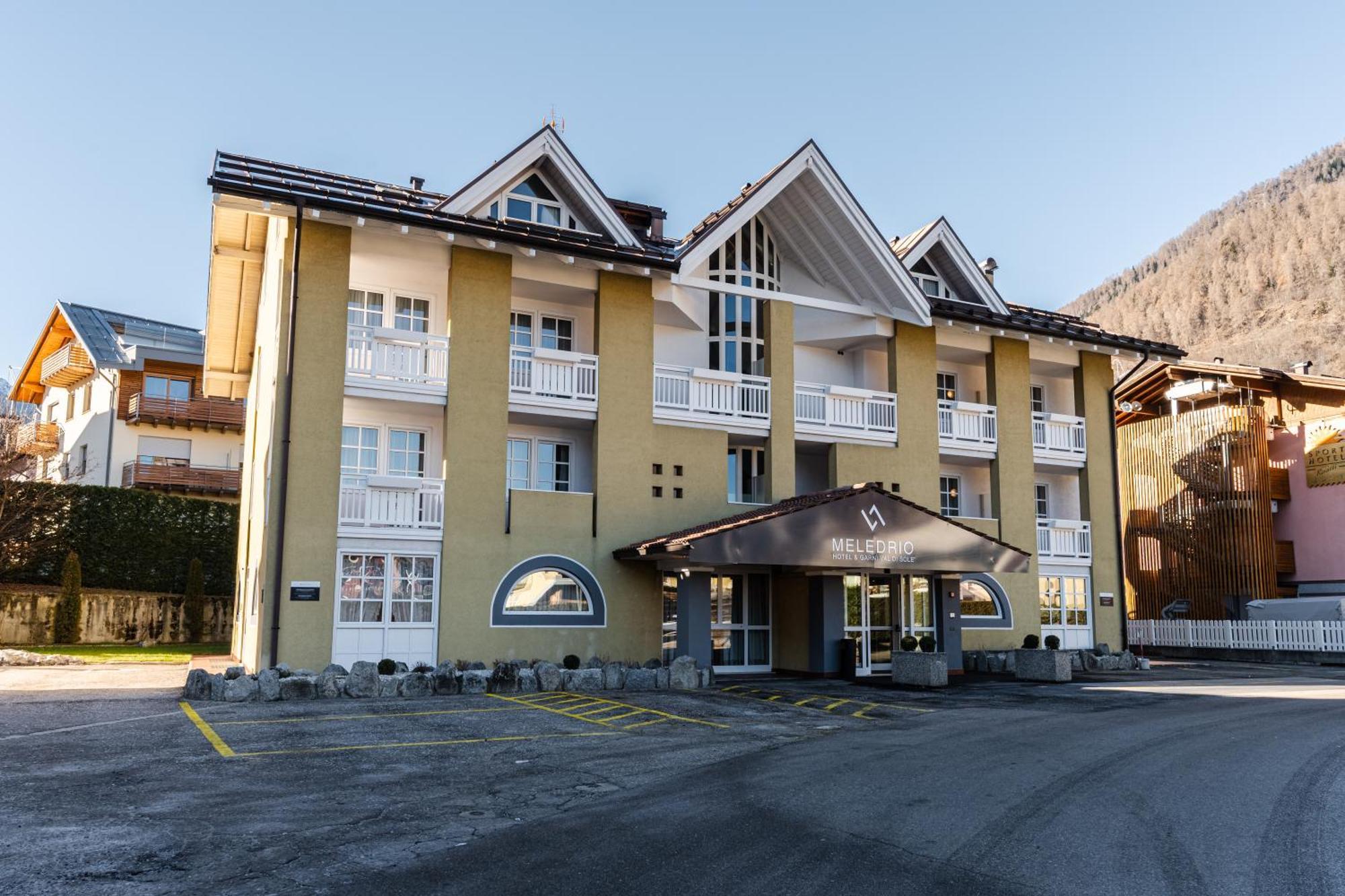 Hotel Garni Meledrio Димаро Екстериор снимка