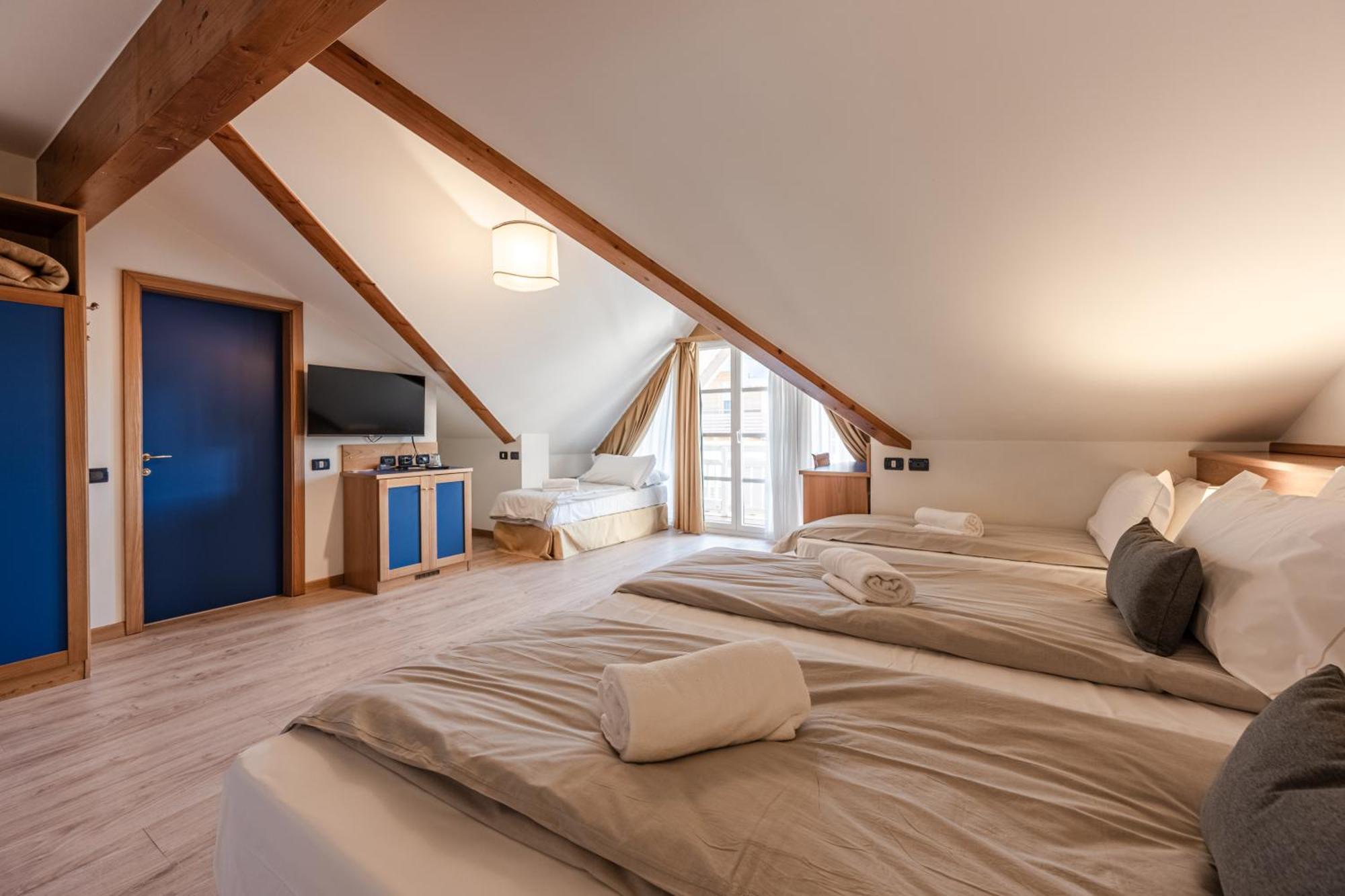 Hotel Garni Meledrio Димаро Екстериор снимка
