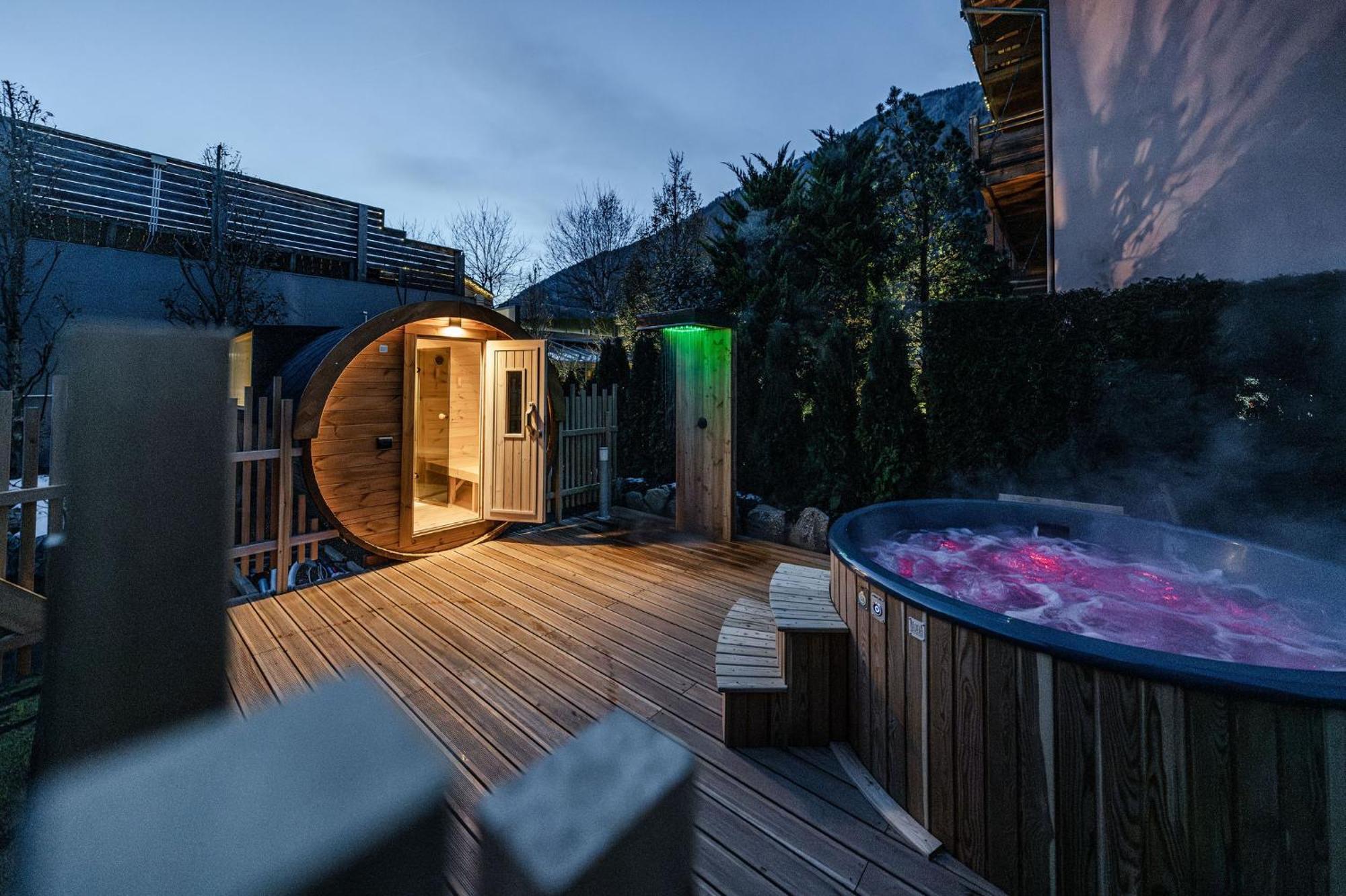 Hotel Garni Meledrio Димаро Екстериор снимка